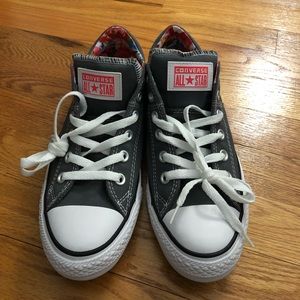Gray detailed Converse